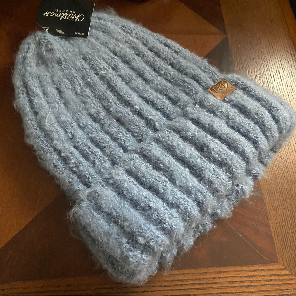 Donating soon* Cozy beanie
